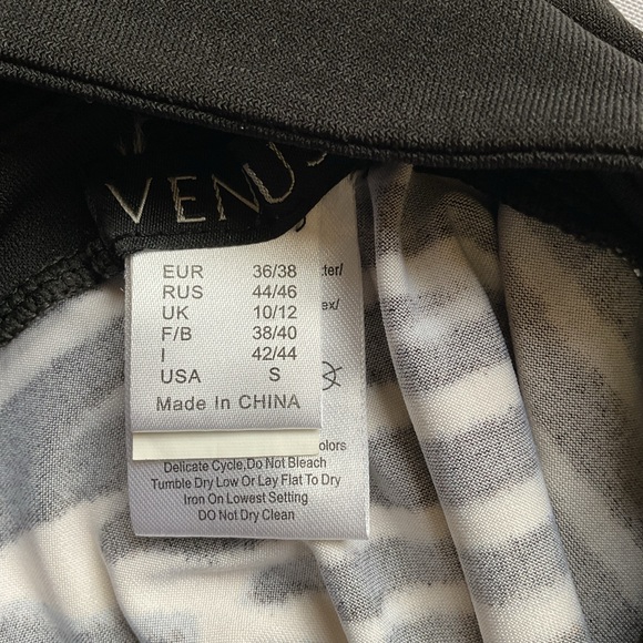 BURKE AVENUE Black Zip Beaded Waistline Women's Blazer Size 8 - Picture 6 of 8